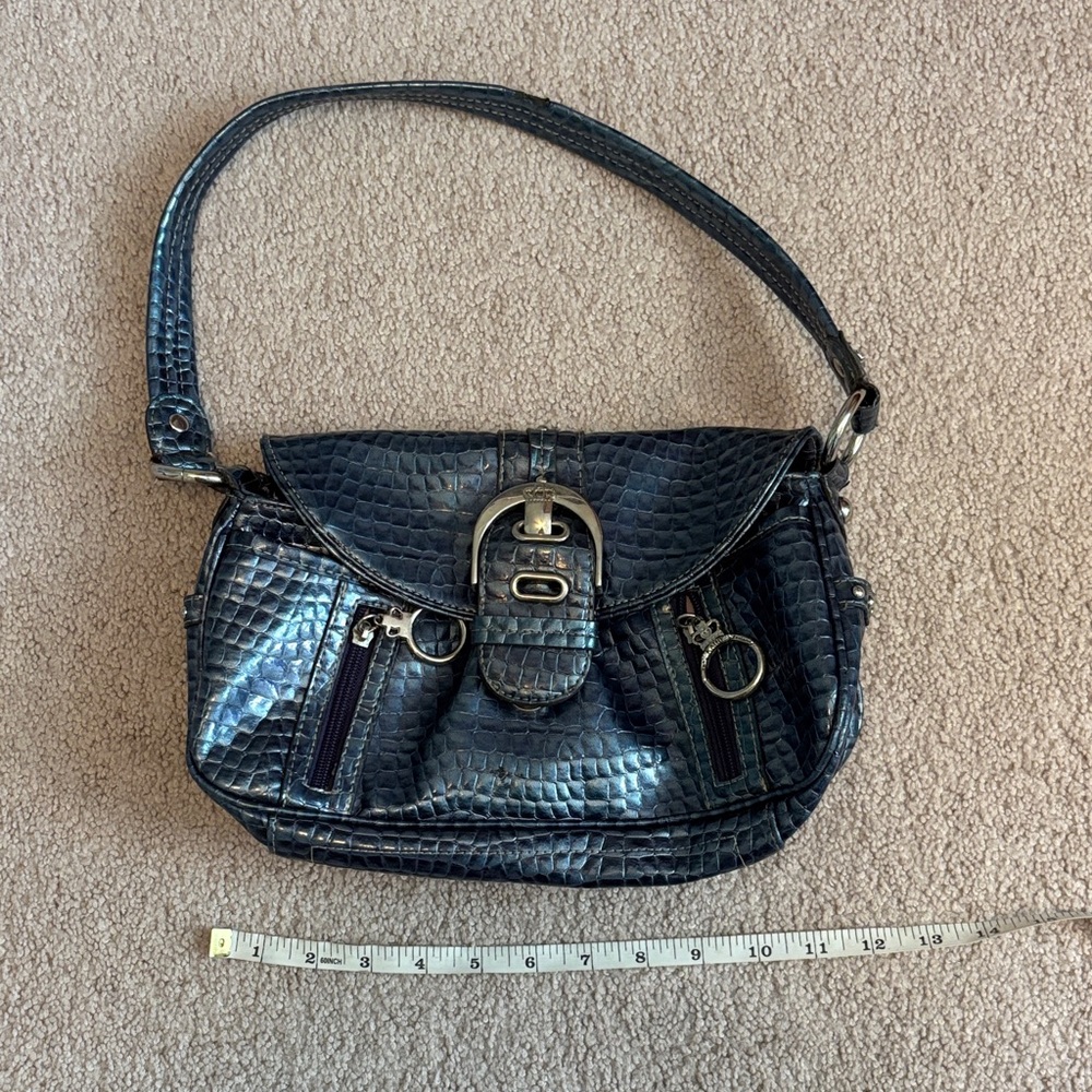 Elegant Blue Crocodile-Embossed Shoulder Bag